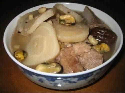 春季祛湿正当时：四款实用食疗汤方详解