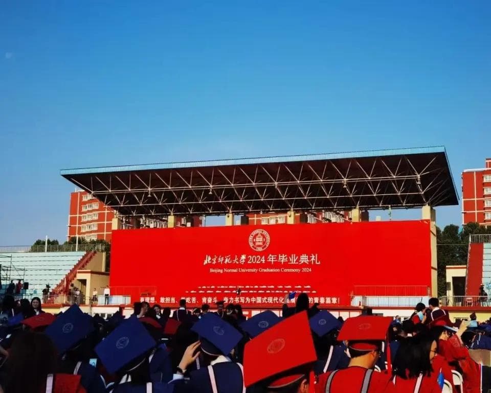 步入中老年，她们去考研