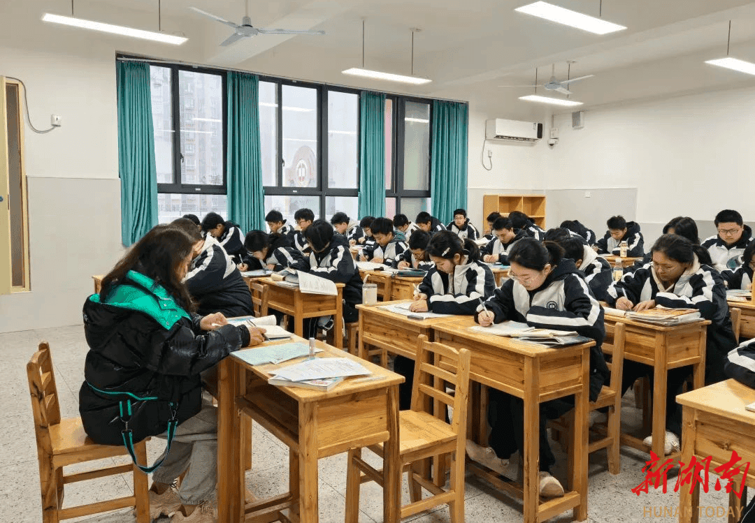长沙多所中学开启“自主学习”模式：学生周末到底该不该双休？