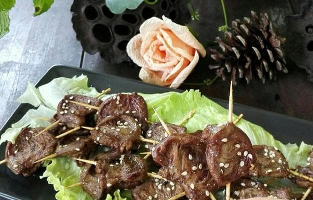 烤鸡心的制作方法（烧烤口味鲜美，口感Q弹爽滑）