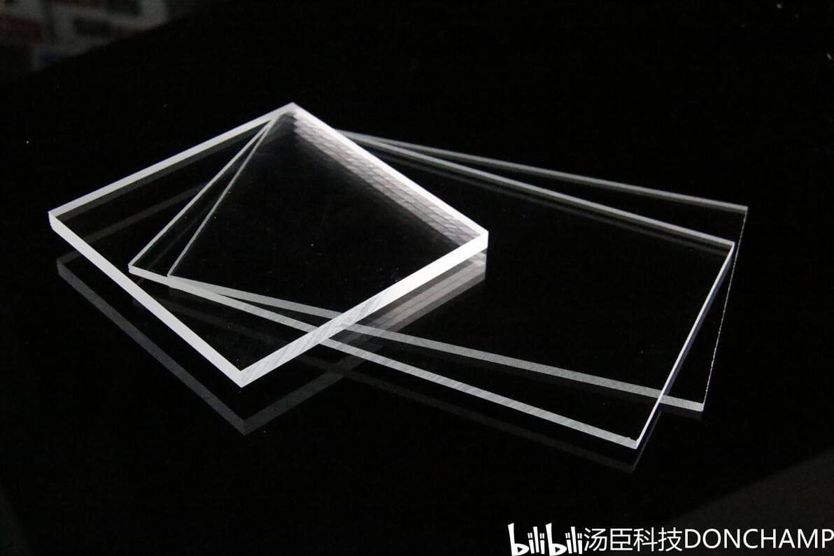 亚克力板材：磨砂面与光面特性的对比解析