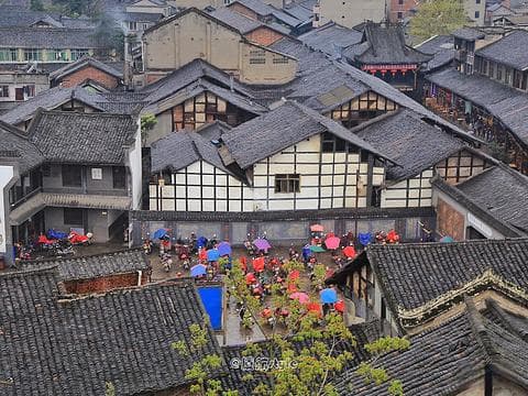 罗城古镇：历史与现代交织的诗意画卷