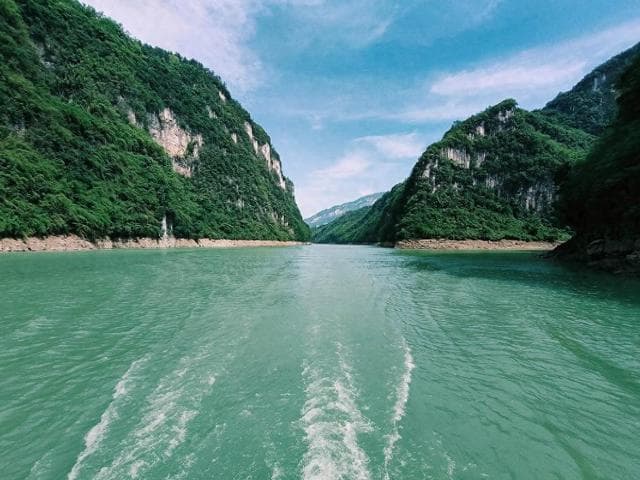 风雪长征路：强渡乌江，红军绝地反击，取得长征中第一次胜利
