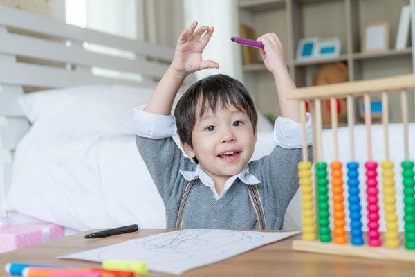 孕妇营养品DHA什么时候开始补充？藻油鱼油各有啥好处？