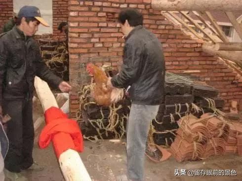 农村修房上梁习俗与吉祥语