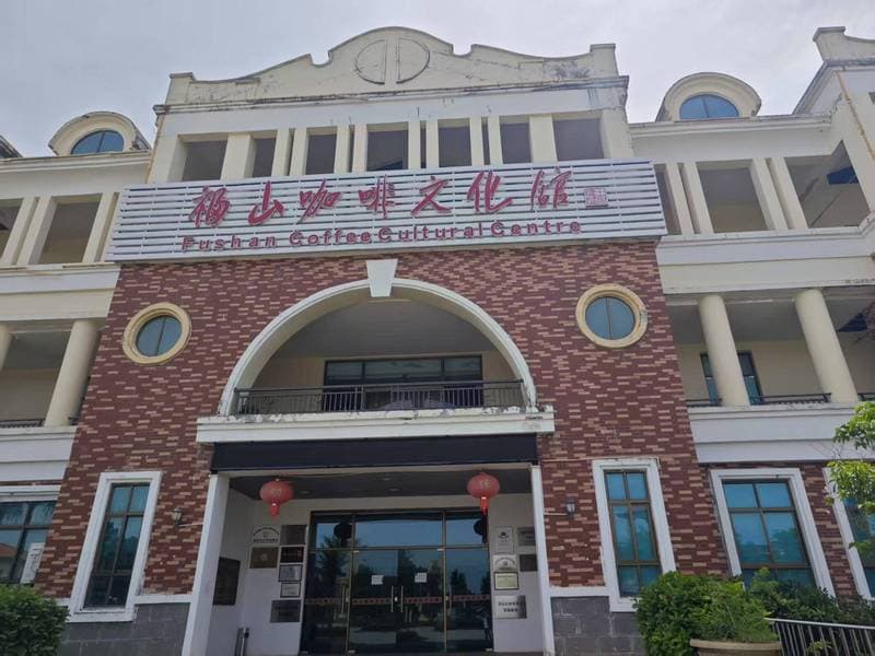 灰石250海南环岛深度游攻略，西线秘境与东线风情全体验