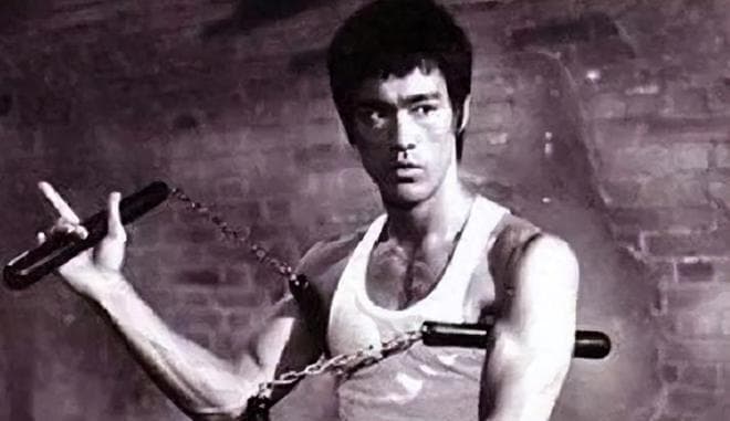 49年后，李小龙的死因有了新发现，专家：他死前喝下了大量的水