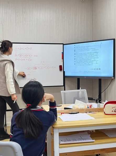 留学怎么和辅导员沟通？辅导员讲课技巧有哪些？