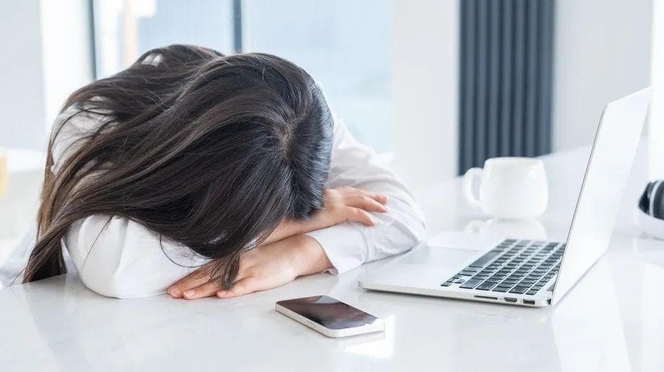 你以为是懒，其实已经过度疲劳的 9 种表现
