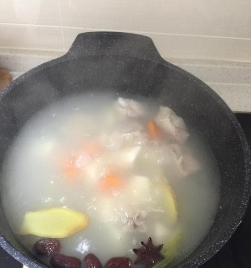 以山药瘦肉汤为主的瘦身养生菜谱（15个菜单）