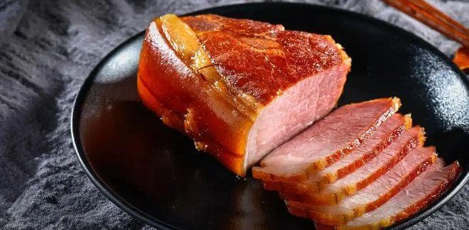 腌腊肉，一斤肉抹多少盐合适？很多人都错了，难怪味道不香还会臭