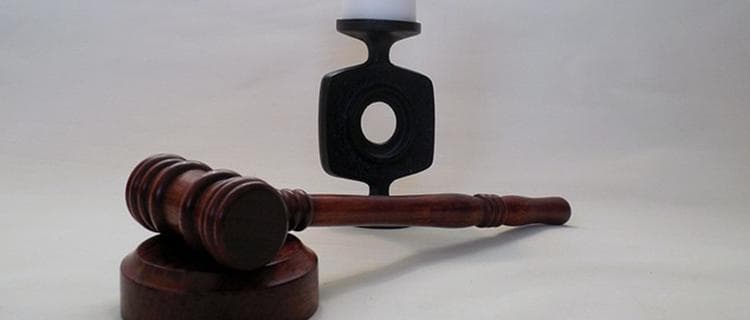 律师在民事案件中起什么作用