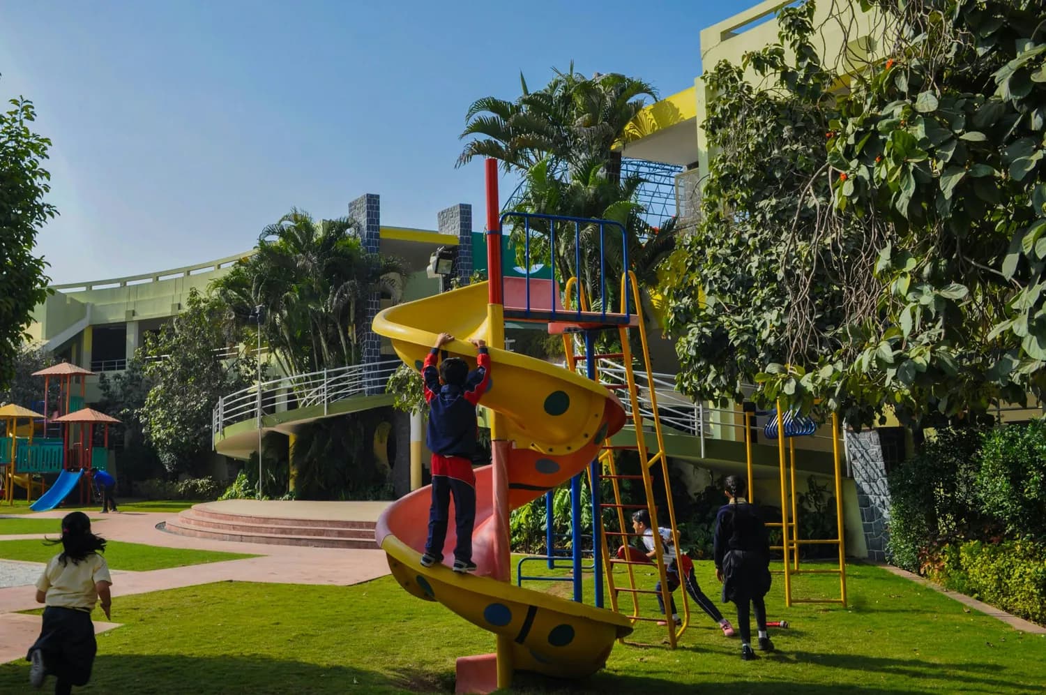 温州幼儿园费用涨至万元，家长怎么办？