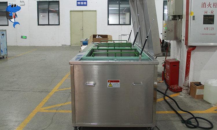 超声波清洗机清洗眼镜的液体选择与使用指南