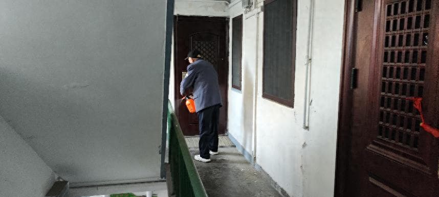我为群众办实事｜路灯不亮、家中反光、楼道堆物……“码”上解决！