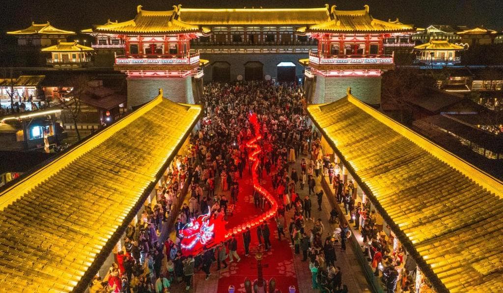 专家建议：网红城市要持续深耕不断创新，避免“昙花一现”