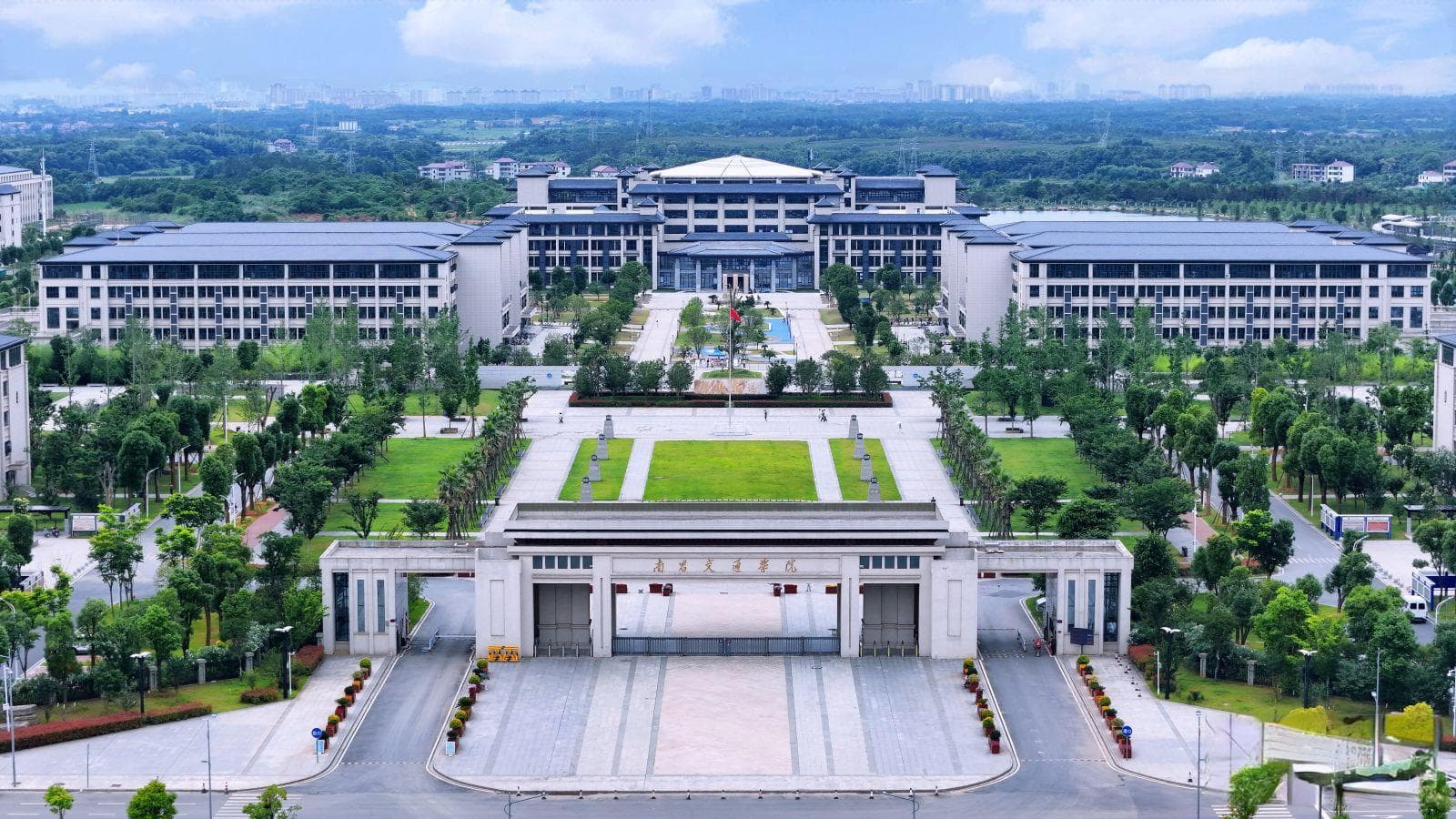 南昌交通学院：从独立学院到高水平应用型民办大学的转型之路