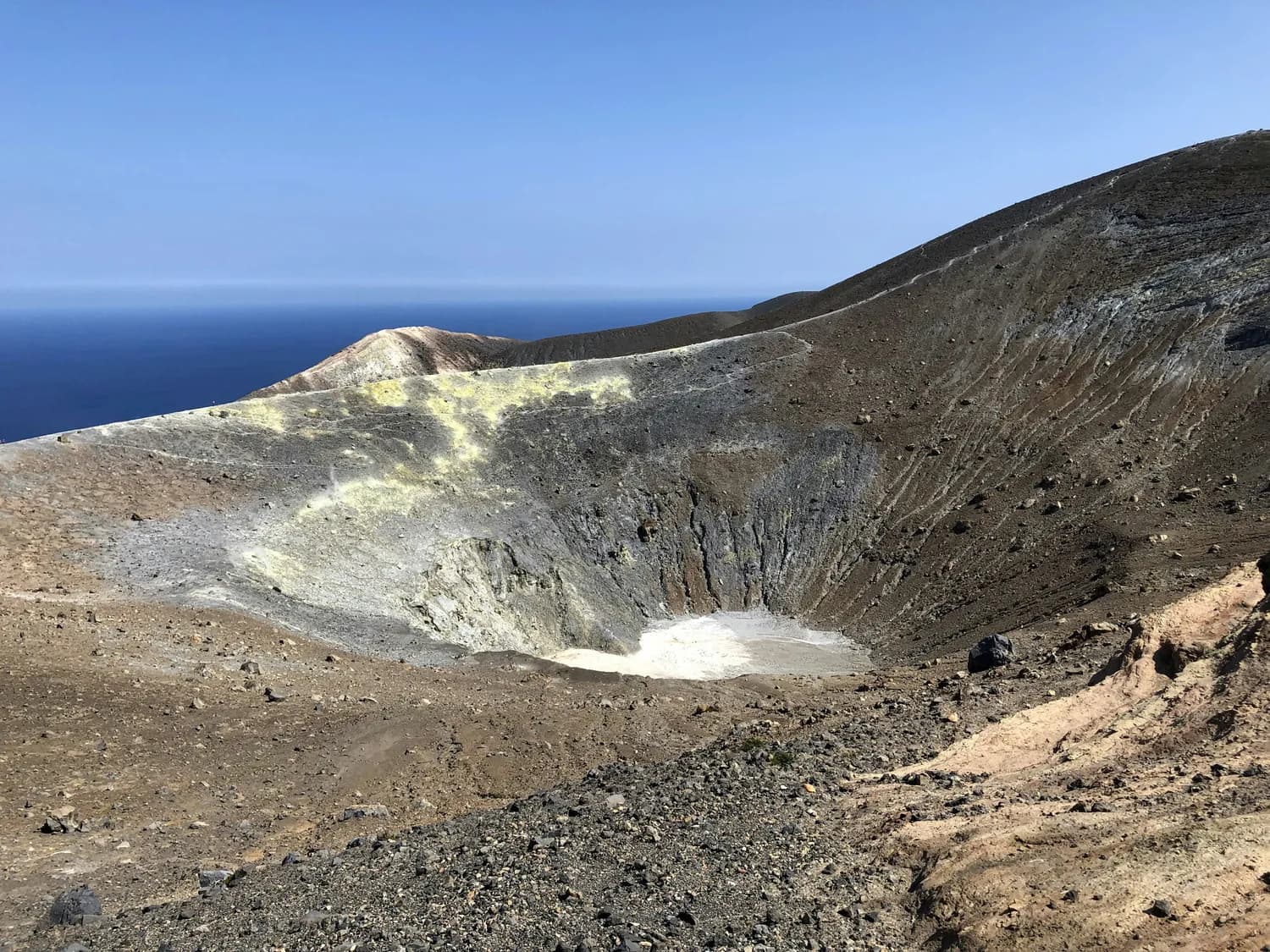 儋州火山海岸：一半海水一半火山的亲子游天堂