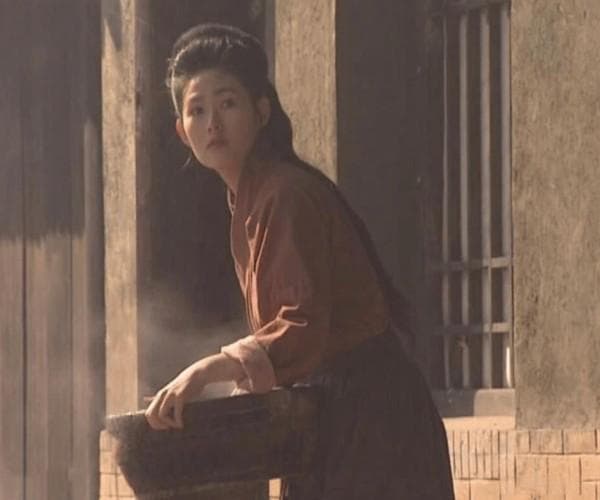 欲望与命运：潘金莲为何总在央视版《水浒传》里洗澡？