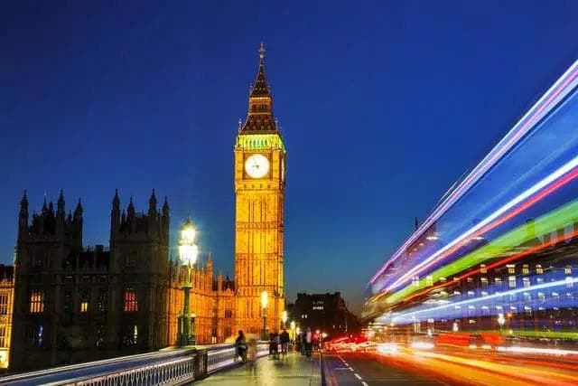 英国经济现双速复苏：科技行业增20%，其他行业仍低迷