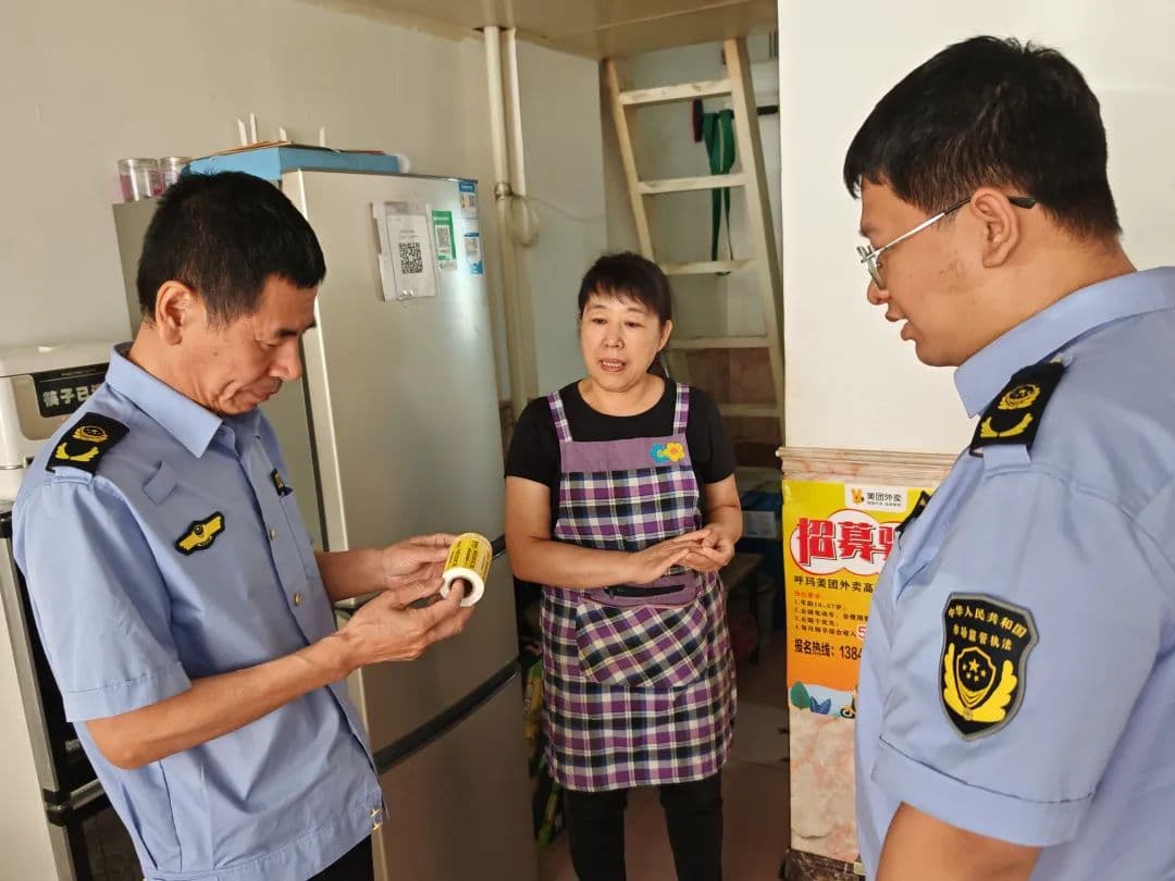 “食安封签”封口，外卖安心“入口”！小小封签，让网络订餐更安全