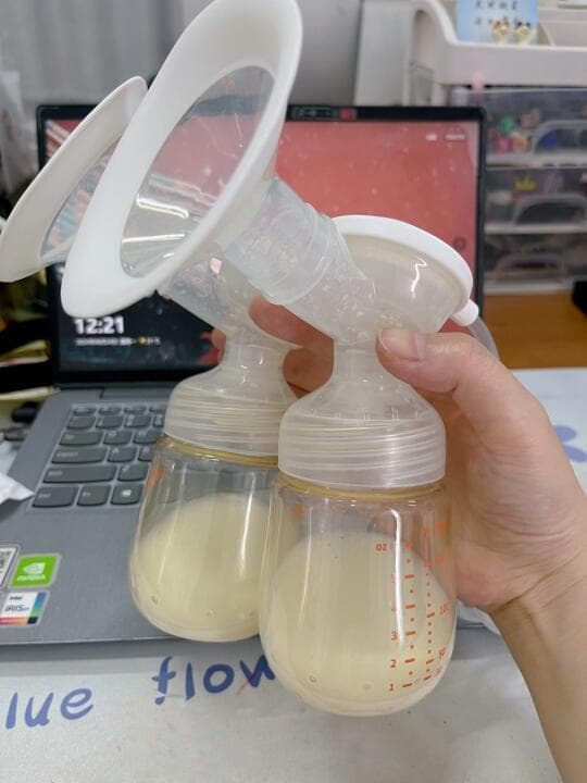 "母乳不足？新手妈妈掌握科学混合喂养，让宝宝健康成长的十大秘诀"