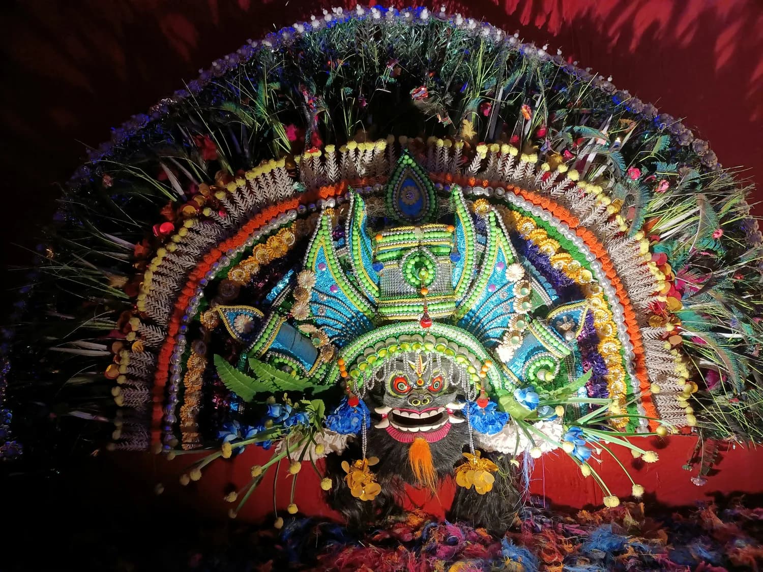 揭秘慈禧太后的珍珠收藏：从头冠到随葬，23540颗珍珠见证权力与奢华