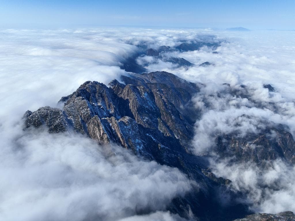 “世界双遗产”黄山：主要景点轮流“放假”