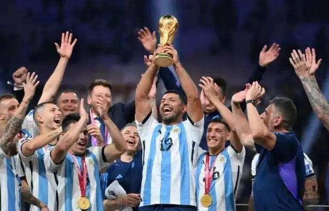 阿圭罗在卡塔尔世界杯：实至名归的阿根廷第27人？