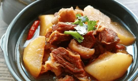 烹饪牛肉，作为厨房技艺中的一大挑战，既需要技巧又需要耐心