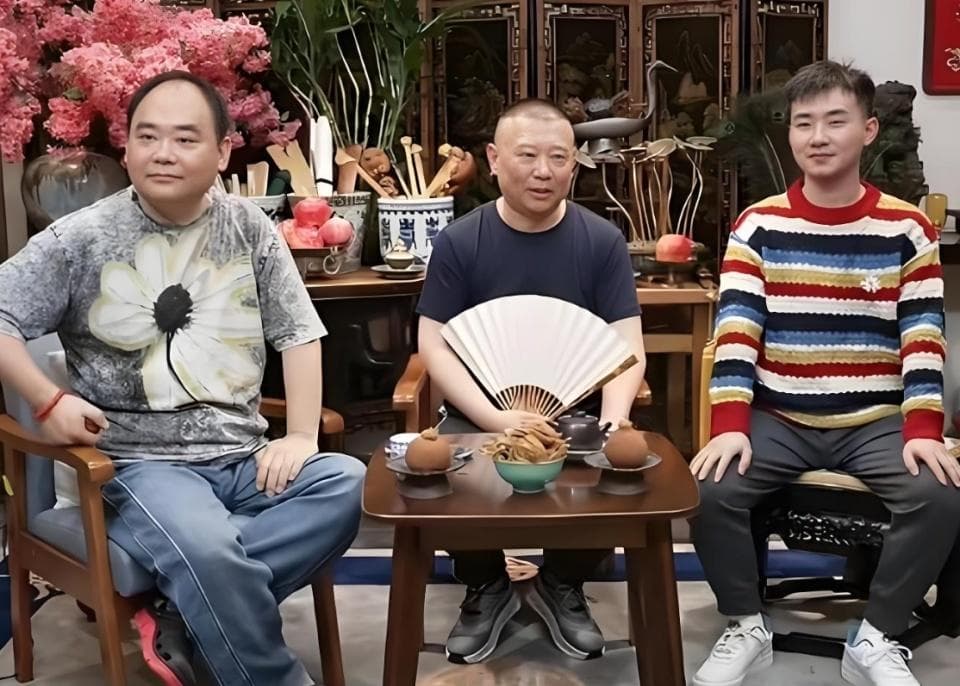 与郭德纲同日开直播，曹云金感谢恩师的培养，师徒和解再推进一步