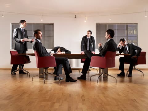 有限责任公司的股东会由谁召集和主持
