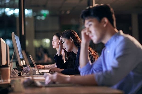 00后说不给加班费就不干，管理者“破防”后当有改变