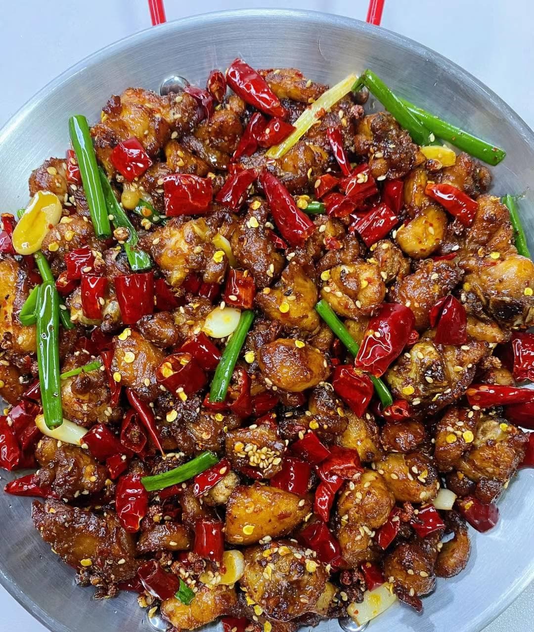 百吃不厌的麻辣干香辣子鸡食谱