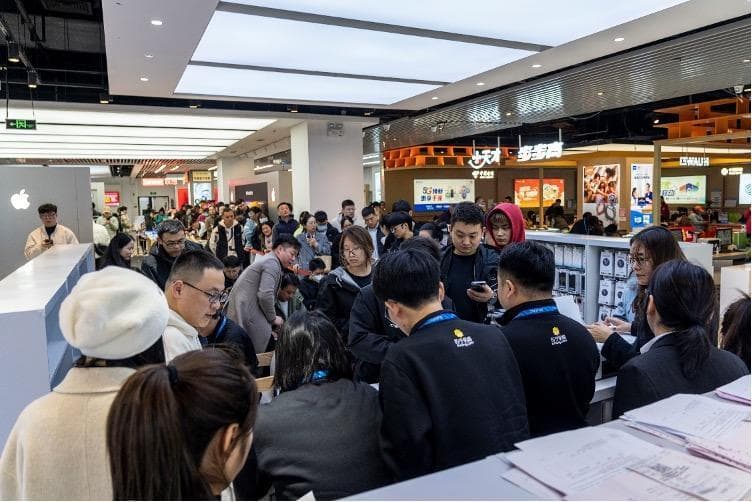 实探国补扩容下的3C市场：门店排队购机潮久违再现  消费电子迎暖冬