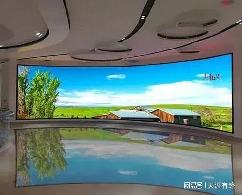液晶拼接屏与4K拼接屏在不同应用场景中如何选择最合适的显示技术