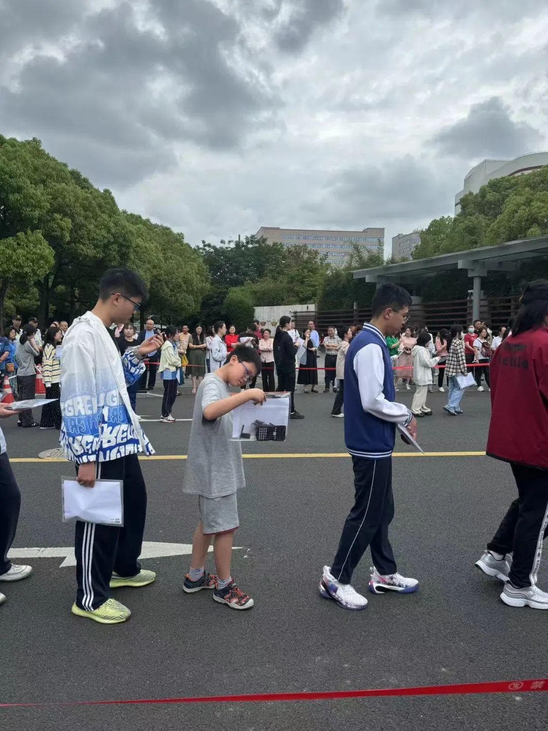 12岁"小孩哥"参加高考背后：少年的他们遇到"少年班"