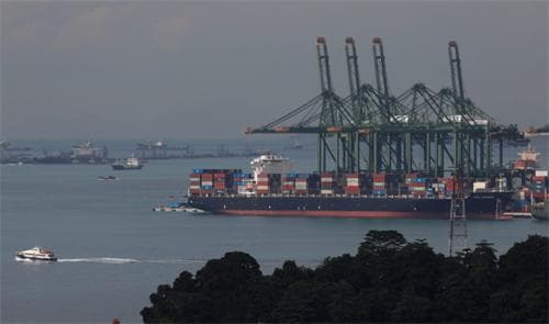 缓解港口拥堵，新加坡将夜间驳船运输操作纳入日常运营