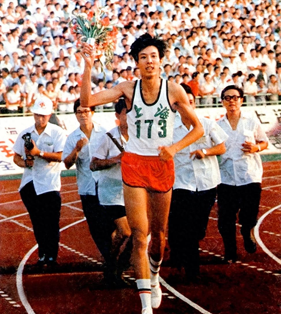 跳高王子朱建华：奥运会夺铜牌被骂，退役定居美国，如今怎样了