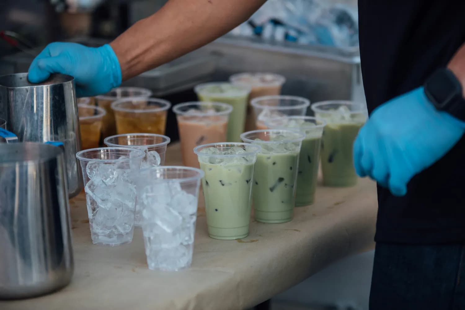 宁波市市场监管部门教你辨识奶茶安全