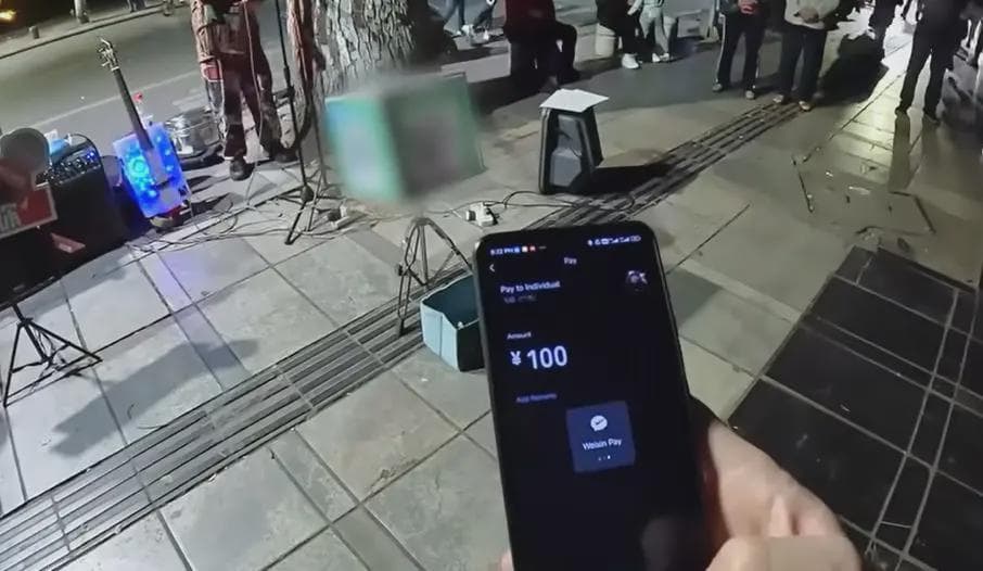 美国博主杰克探访桂林夜生活，亲证城市安全与美食魅力
