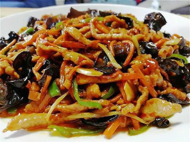 红烧狮子头制作教程：从选材到出锅的完整指南