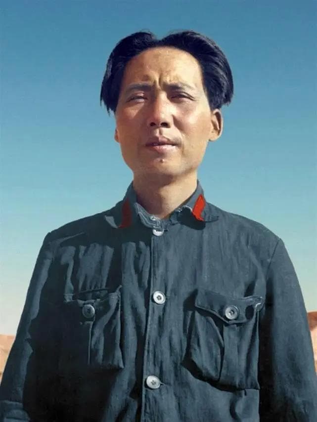 如果抛开历史伟人的身份不谈，毛主席的诗词到底是什么水平？