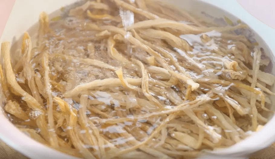 腌萝卜干时，直接加盐是大错！教你40年土方法，又香又脆久放不坏