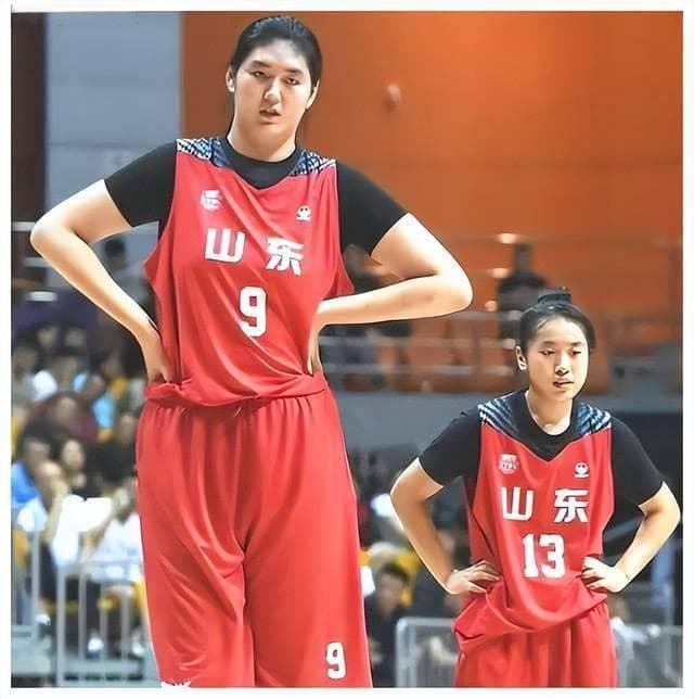 女篮奥运会选材争议：张子宇遗憾落选，实力还是潜力的抉择？