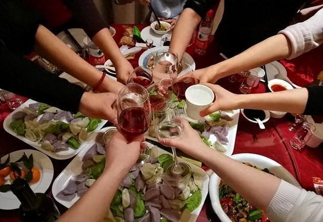 体制内聚餐邀请这样回，既不失礼又不伤和气