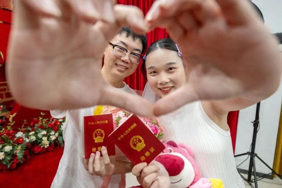 早婚晚婚，这条赛道无关快慢