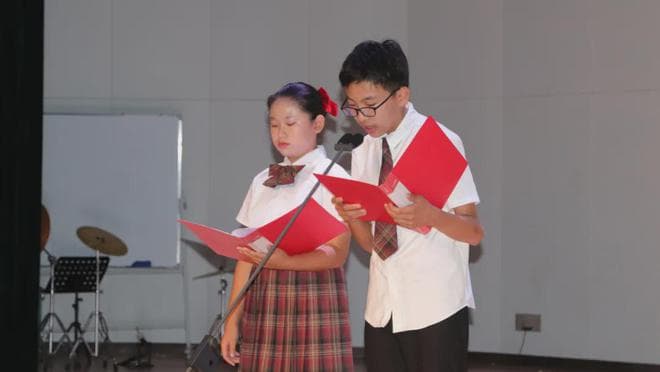 青岛君峰路中学践行新课标，提升学生素养之英文歌比赛
