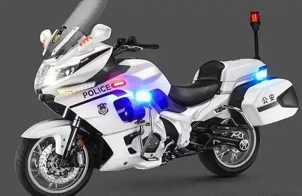 国内警用摩托车大盘点：从贝纳利到春风，这些车型都有啥特点？