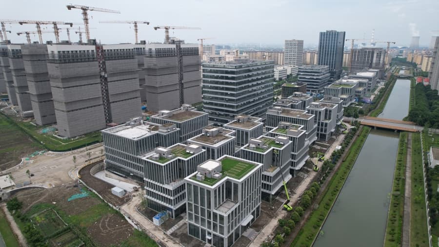 喂饭、大小便护理都可用机器人，上海市养老科技产业园将引入首批企业